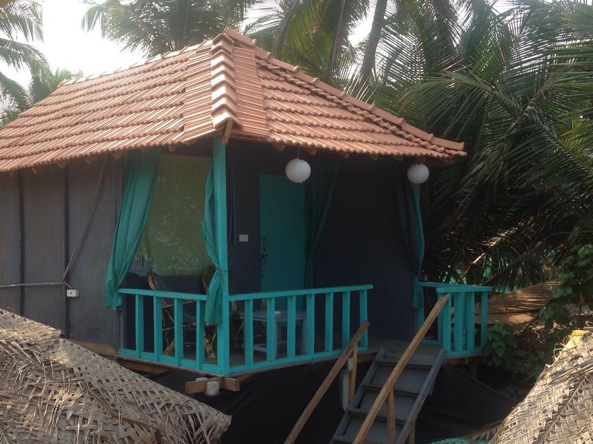 Saffron Sands 3*
